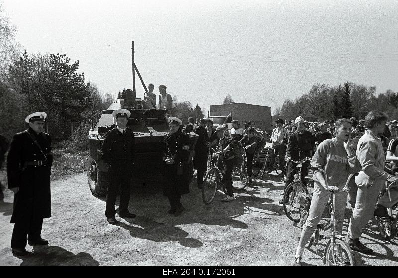 From the bicycle box "How do you live, Harjumaa?" The participants have reached the Paldiski border.