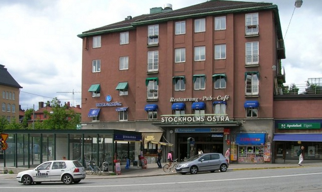 Stockholm östra vid Drottning Kristinas väg 2005-06-27-2 - Stockholm östra station, Stockholm, Sweden.
