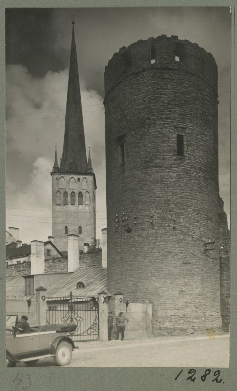Old Town of Tallinn. Artillery street.