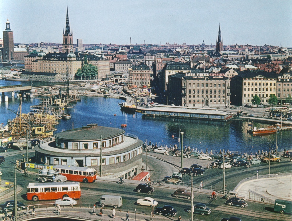 Slussen panorama 1956b - Search for Slussenområdet från Katarinahissen 1956, Stockholm