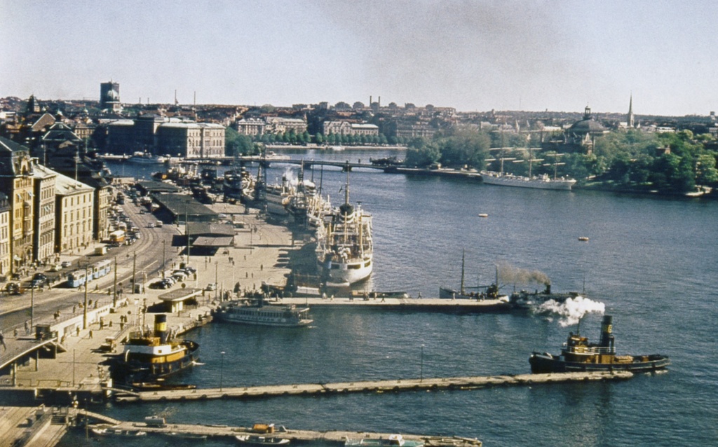 Slussen Panorama 1956c - Search for Slussenområdet från Katarinahissen 1956, Stockholm