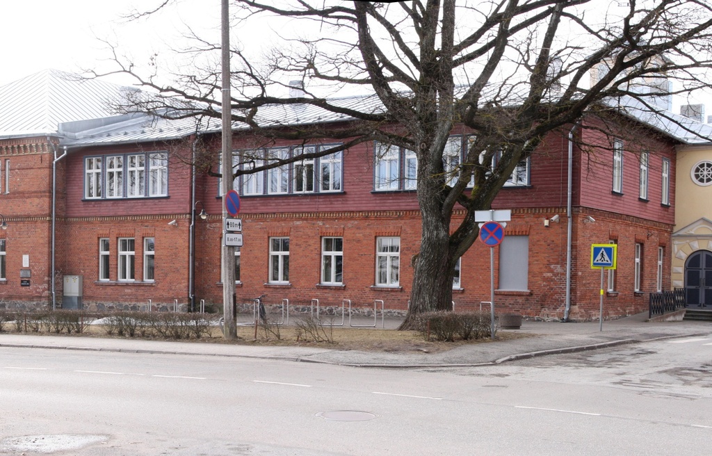 Wiljandi Estonian Society of Farmers and Gymnasium of Titus rephoto