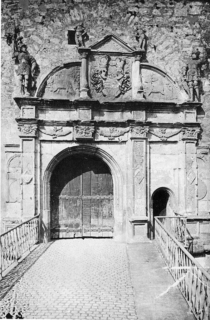 Sinner-Tübingen-Schloss-Oberes Portal before 1892 - long