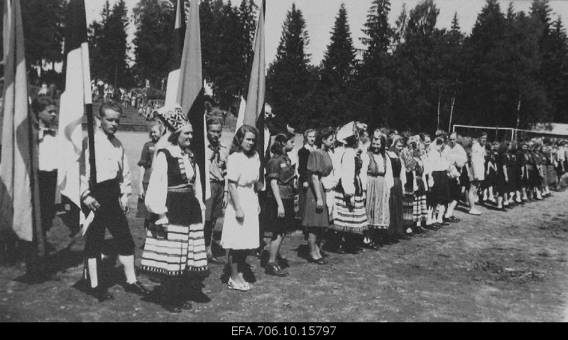 Life in Refuge.West Swedish Estonian Summer Days opening conversation on the Hindas Party Square.