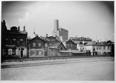 View of the buildings. On the right Kalaranna tn.10. As "Muravei" fishing gear store.  duplicate photo