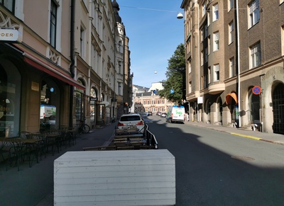 Uudenmaankatu 2, 9, 7, taustalla Erottajankatu 13. rephoto