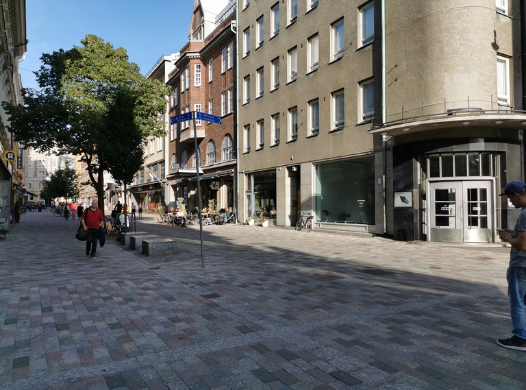 Iso Roobertinkatu 14, 12, 10, 8, 6, 4, 2. rephoto