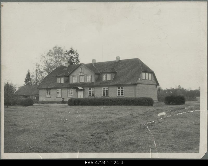 Samliku School House