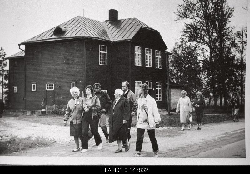 View of Nurtu's former schoolhouse.
