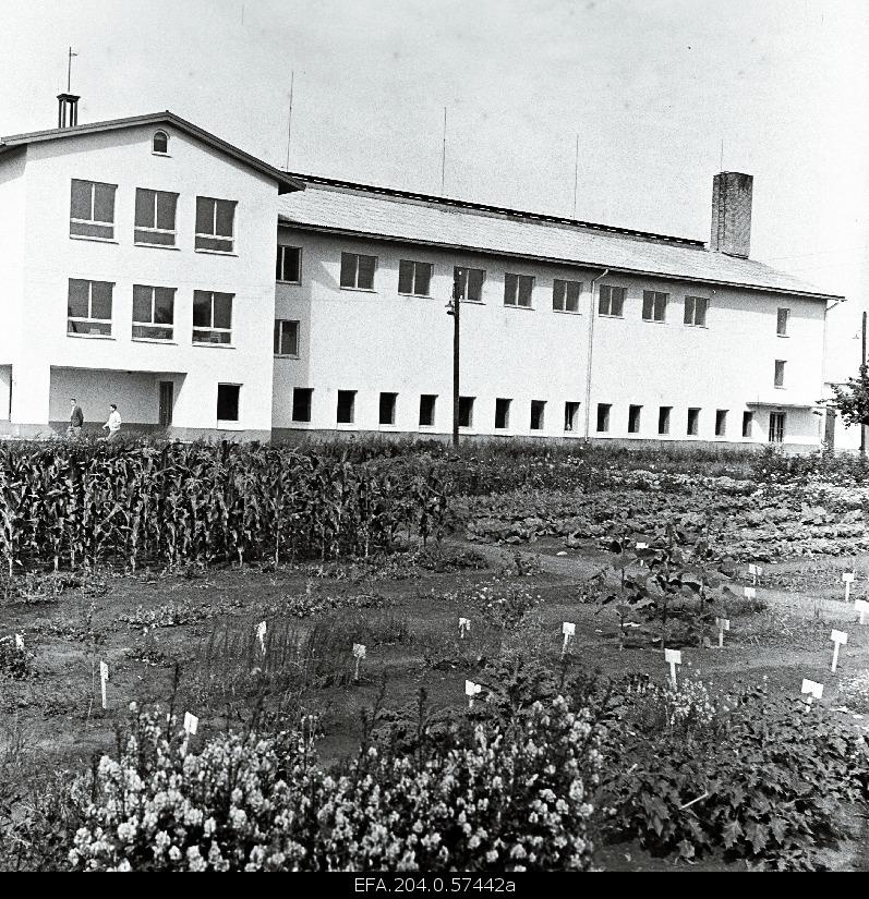 View of Nõo's new secondary school building.