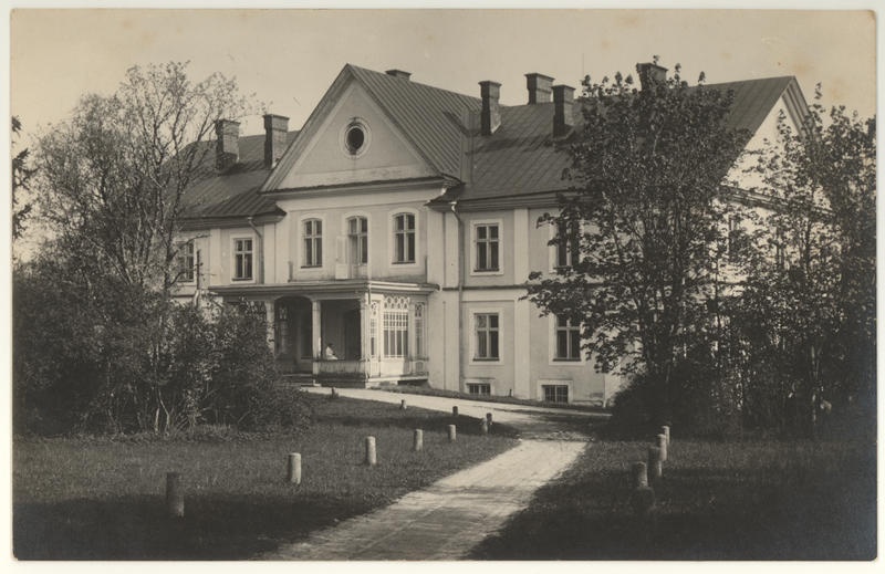 Ravila Manor