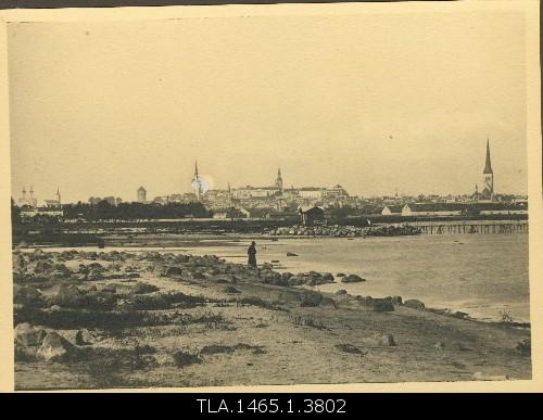 Kadrioru beach (view from Pirita to Tallinn).