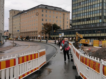 Hämeentie, raitiovaunupysäkki, Hämeentie 35 paketissa. rephoto