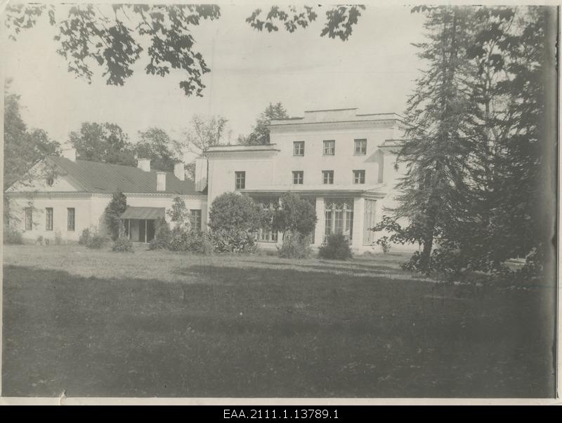 Heimtali primary school in the old manor house