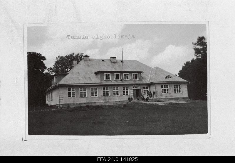 External view of the Tumala primary school.