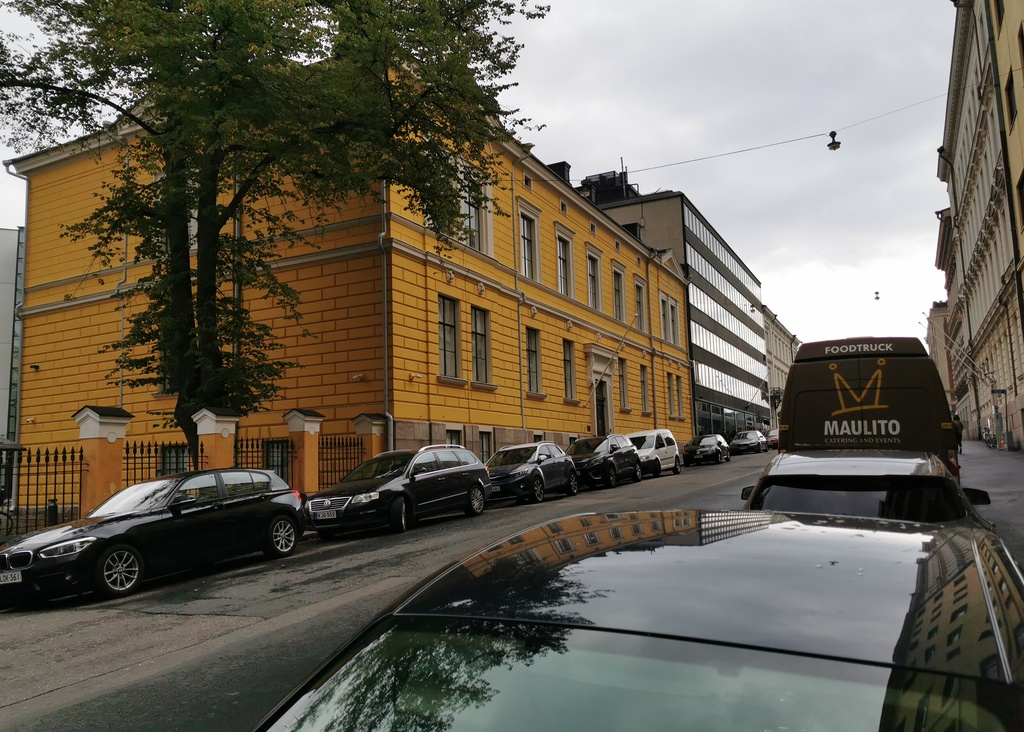 Mariankatu 11, 9, 7, 5. Teollisuuskoulun rakennus. rephoto