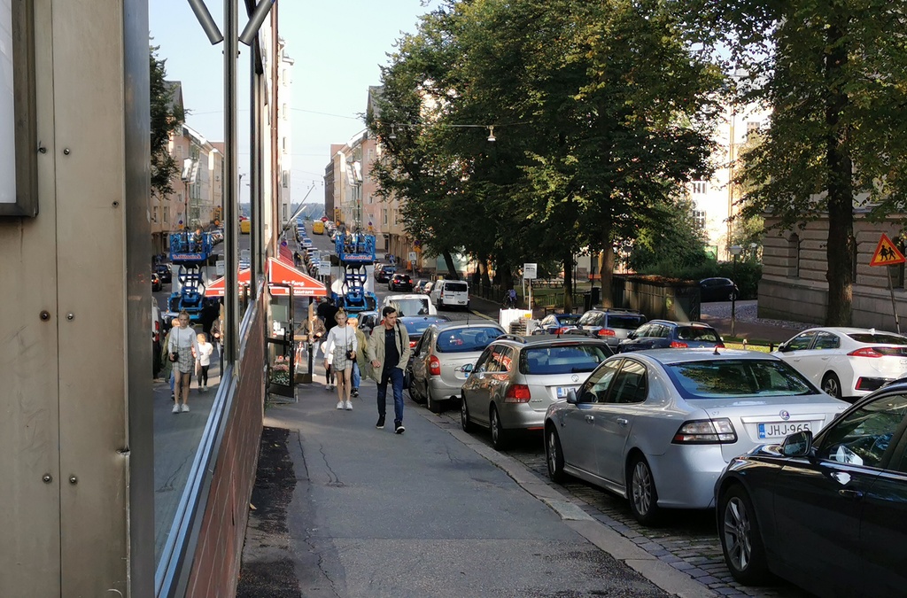 Rauhankatu. Talvinen näkymä Rauhankadulta Snellmaninkadun kulmasta Mariankadun suuntaan. rephoto