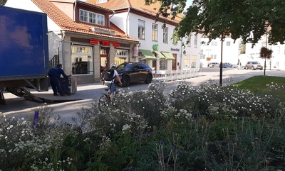 Placement of the cornerstone of the monument pillar dedicated to the rebellion of Saaremaa in the former pillar of the memorial pillar of the fallen in the War of Liberty: military personnel are saluteering rephoto