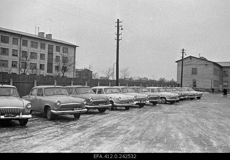 Taxis in the Texaspag court.
