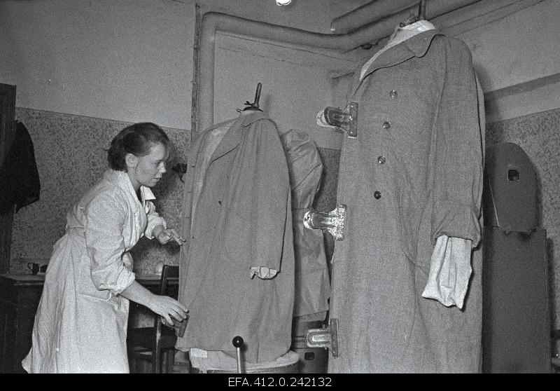 Chemical cleaning of Maakri Street (photos for TV shows "Actual Camera").