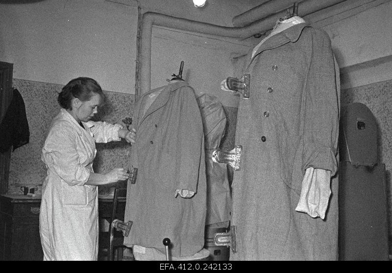 Chemical cleaning of Maakri Street (photos for TV shows "Actual Camera").