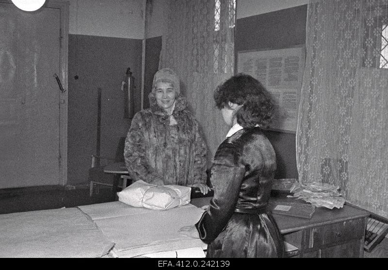 Chemical cleaning of Maakri Street (photos for TV shows "Actual Camera").