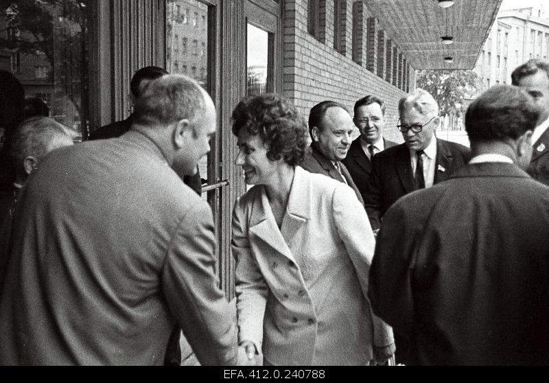 Representatives of Pihkva Oblast at the Red Ret factory.