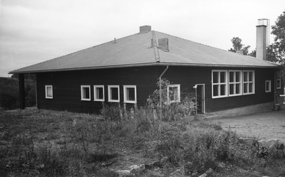 Vallisaaren kansakoulu. Vallisaari.  duplicate photo