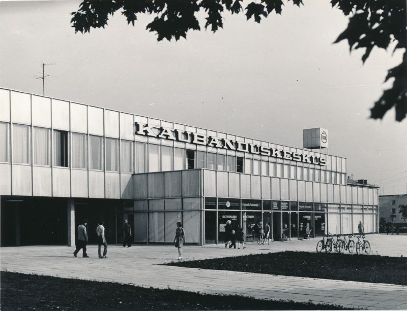 Photo. Haapsalu shopping center.