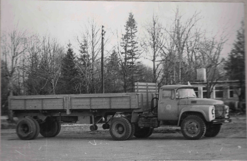Zil-130 sadulhage for the transport of goods