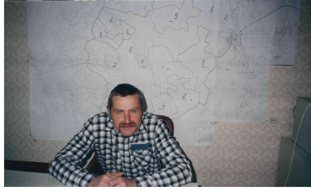 Employees of Taebla rural municipality 1993-1996. Forest operator Arvo Peetre