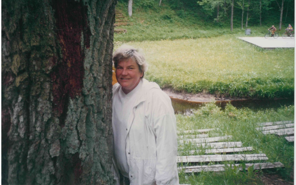 Employees of Taebla rural municipality 1993-1996. Cultural Worker Reet Kaar