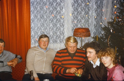 [Taebla slides: party]  similar photo