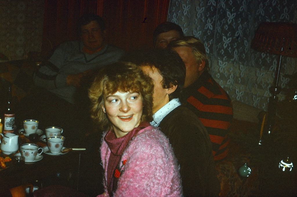 [Taebla slides: party]