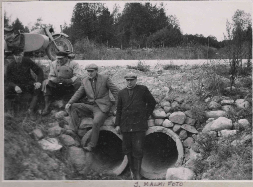 Land Repair Object. On the left Jaan Malm, Ago Evart, Hugo Kliss, Elmar Mõisaäär