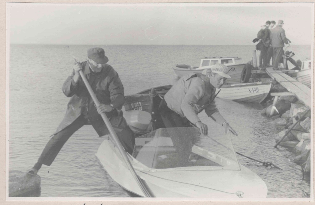 Haapsalu EPT swimming pool. Left Rein Pikkel, Arvi Mulla