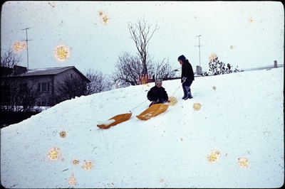 [Taebla slides]  similar photo