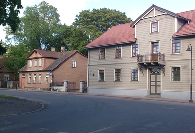 Foto Kuressaare sissesõidul Balti maanteelaste konverentsist osavõtjad augustis 1936. rephoto