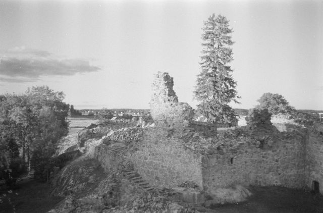 The ruins of the Sixth Bishop.