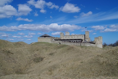 View of Rakvere fortress evaporates. rephoto