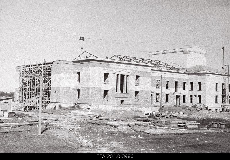 Construction of a new cultural building in the socialist district of Kohtla-Järve.