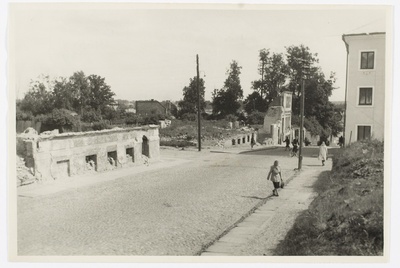 View Garden and Star tn. Corner R. Pälson tn. By. Tartu  duplicate photo