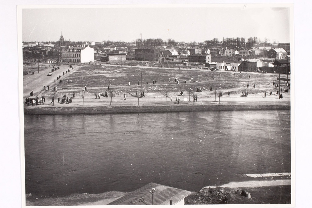 View of the district of Emajõe by the market building. Tartu