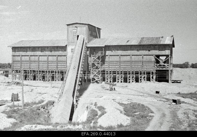 Burning stone mining in Kohtla-Järvel.