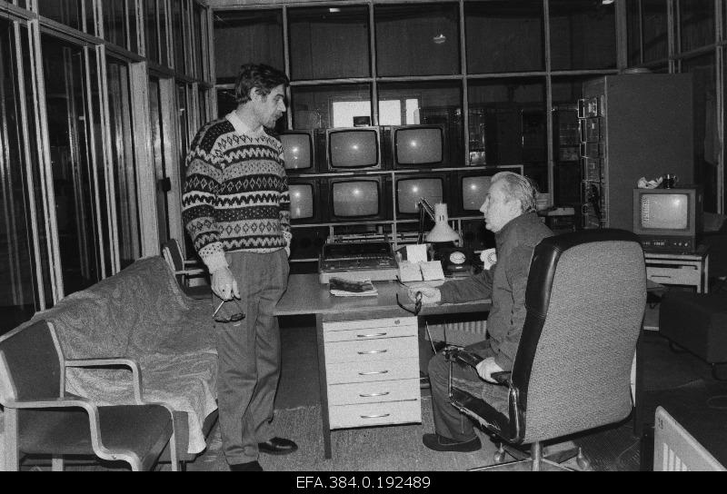 Kohtla-Nõmme radio and television transmission station. Piotr Grabussov, the manager of the transmission station (best).