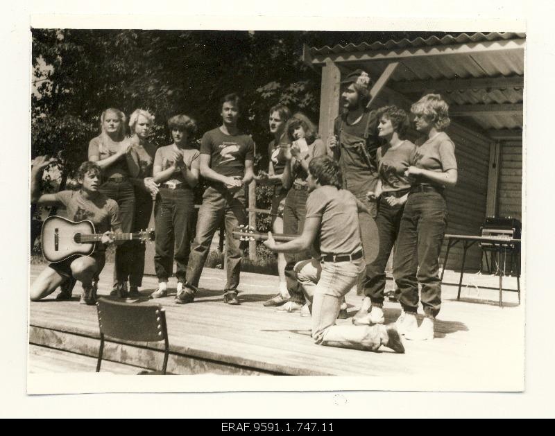 EKE-83 Ancient-Võidu group performance at the meeting