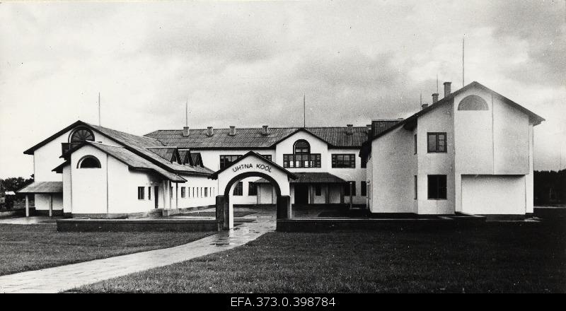 View of the Uhtna Basic School.