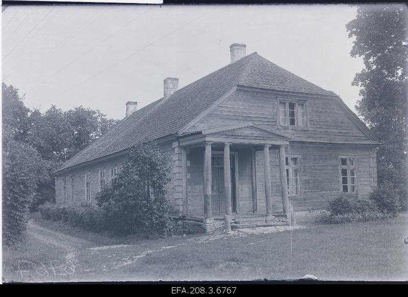 Coin schoolhouse.