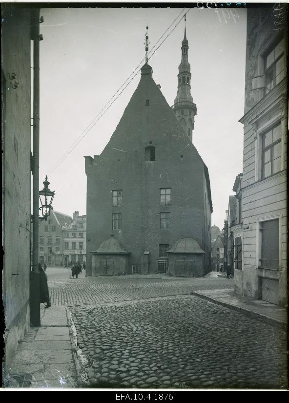 View of the Tallinn Raekoja from Dunkri Street.