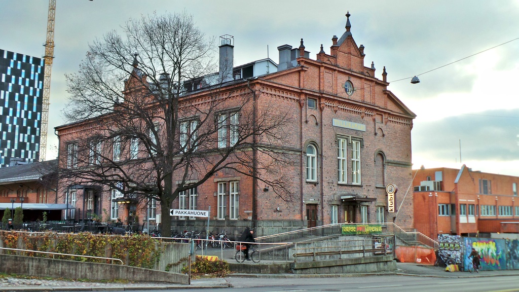 FI-Tampere-20131021 161539 HDR-pcss - Historical building near Tullikamarin aukio. On the northern side of the building are pock marks from bullets fired (presumably from the 1918 Battle of Tampere).